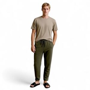 AE 24/7 Joggers Men’s L Olive Green Relaxed Fit‎ Athleisure Pants NWOT